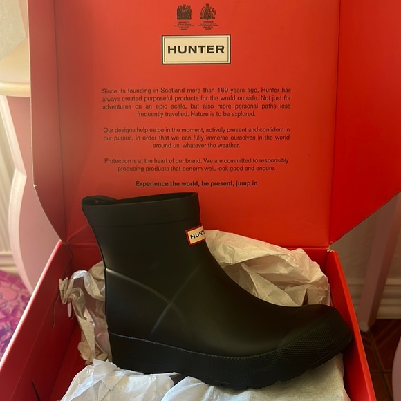 Hunter Classic Black Short Boots - Picture 1 of 5